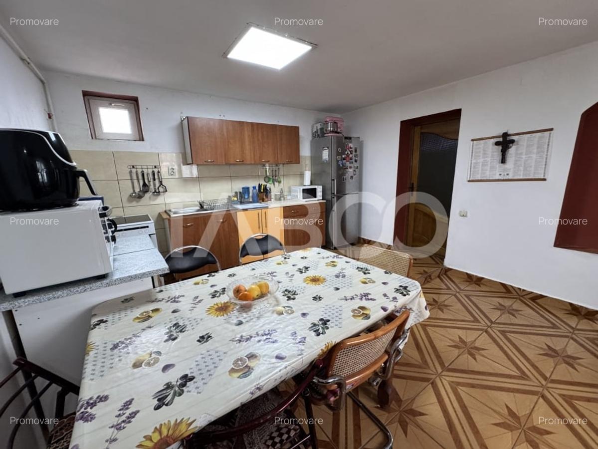 Casa singur in curte cu 4 camere pivnita teren 234 mp Terezian Sibiu - 15