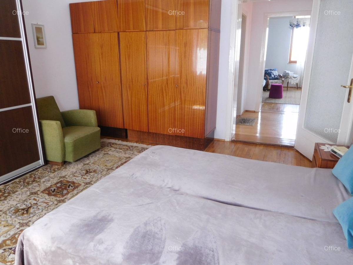 Casa+teren in cartierul Andrei Muresanu-oferta buna! - 9