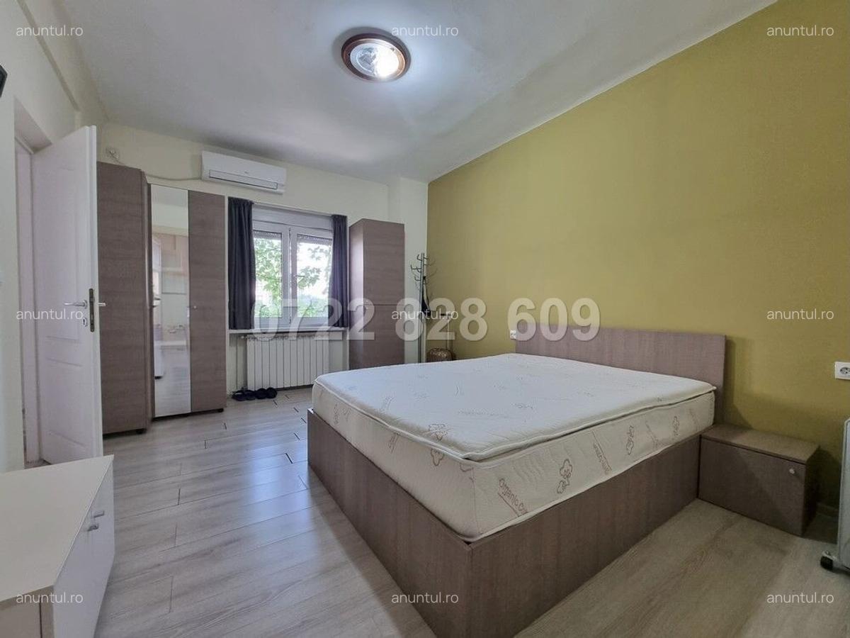 Piata Romana, langa Ambasada Angliei, 4 camere - 14