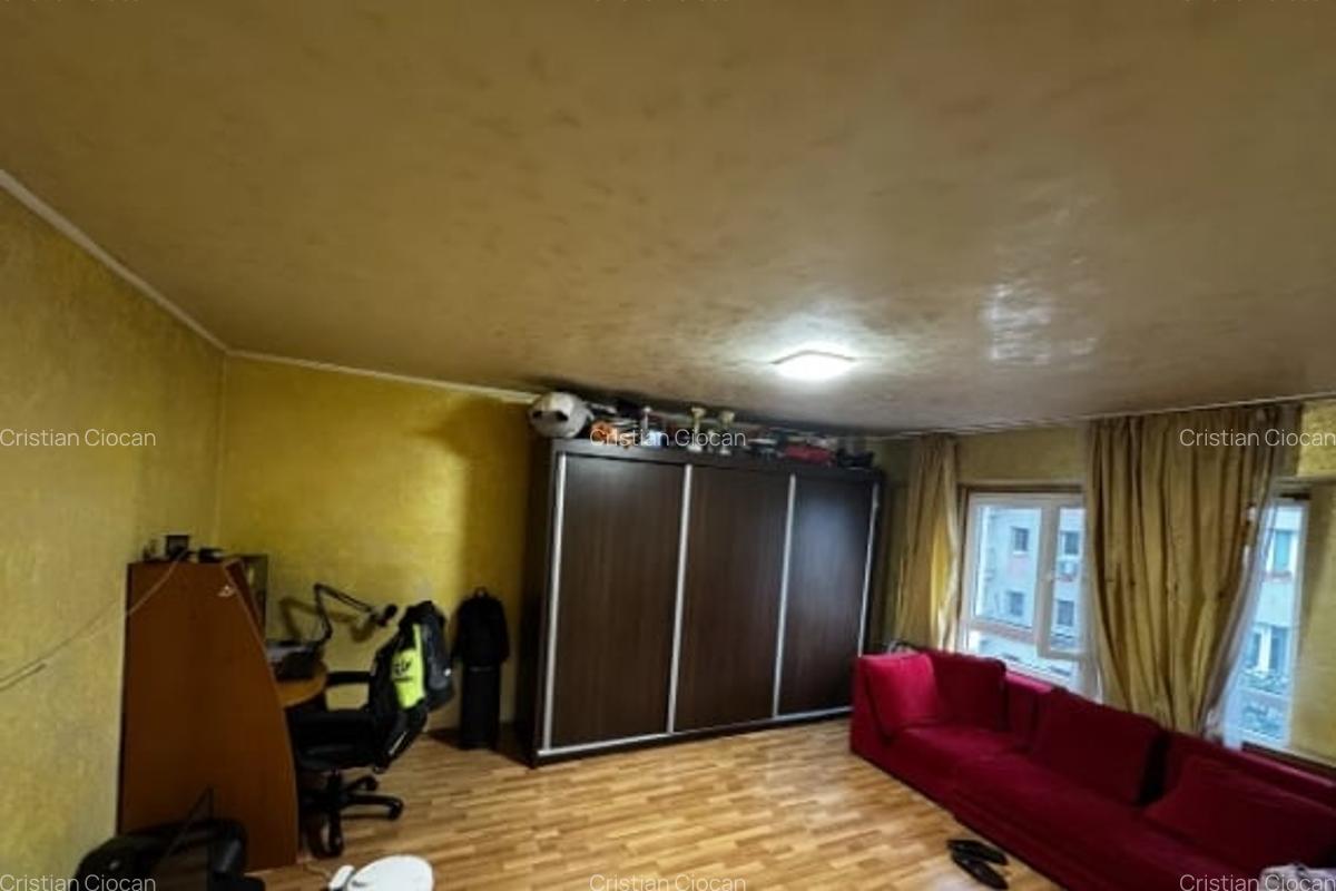 P-ta Muncii metrou, bl.1987 reabilitat,decomandat,4/8, balcon,  AC, mobilat. - 2