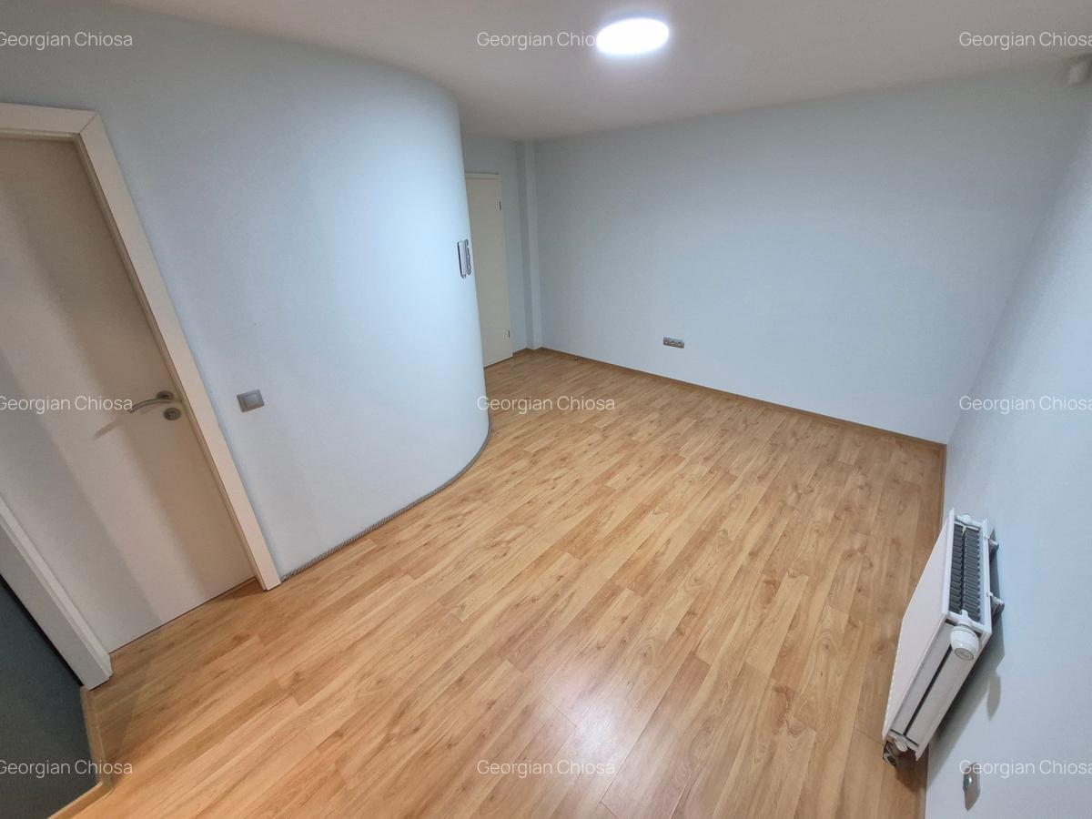 2 Cam-Aradului- 1 Min Iulius Town-68 MP--Balcon-Parter-Centrala--110.000 Euro ! - 15