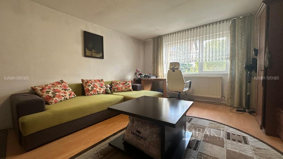 Imobil cu 5 apartamente separate, ideal pentru investitie - zona UMF! - 18