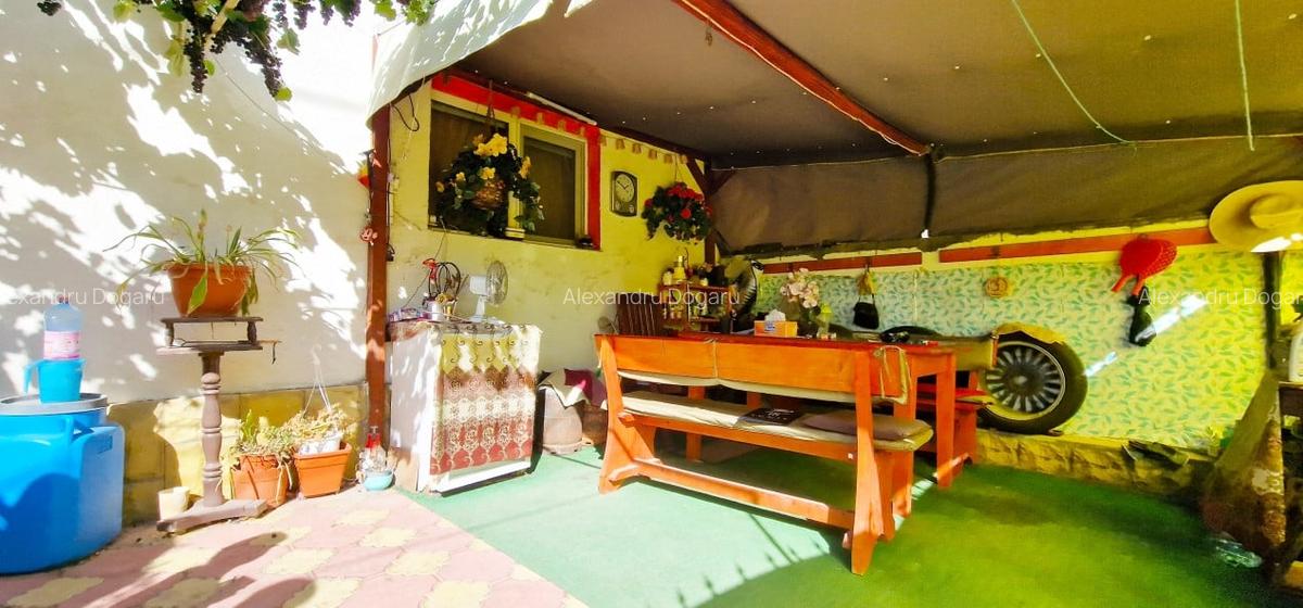 OPORTUNITATE DE INVESTIT! Casa + 2 garsoniere la doar 80mp de plaja, Faleza Nord - 13