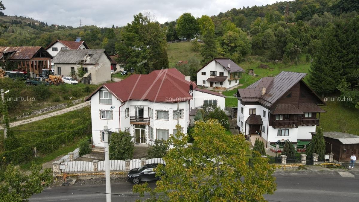 Rucar Vila- Casa de vacanta Potential turistic 8 camere - 2