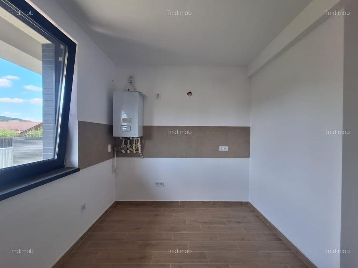 EXCLUSIVITATE! Casa tip duplex,  finisaje premium, curte, 2 locuri de parcare - 9