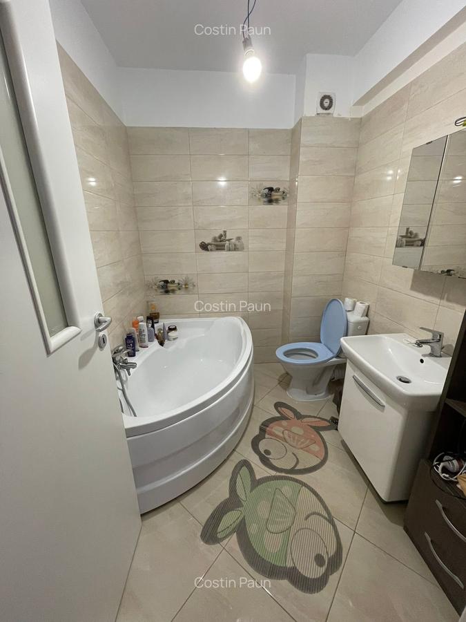 Casa de tip insiruita cu 4 camere. Pret redus, direct proprietar - 10