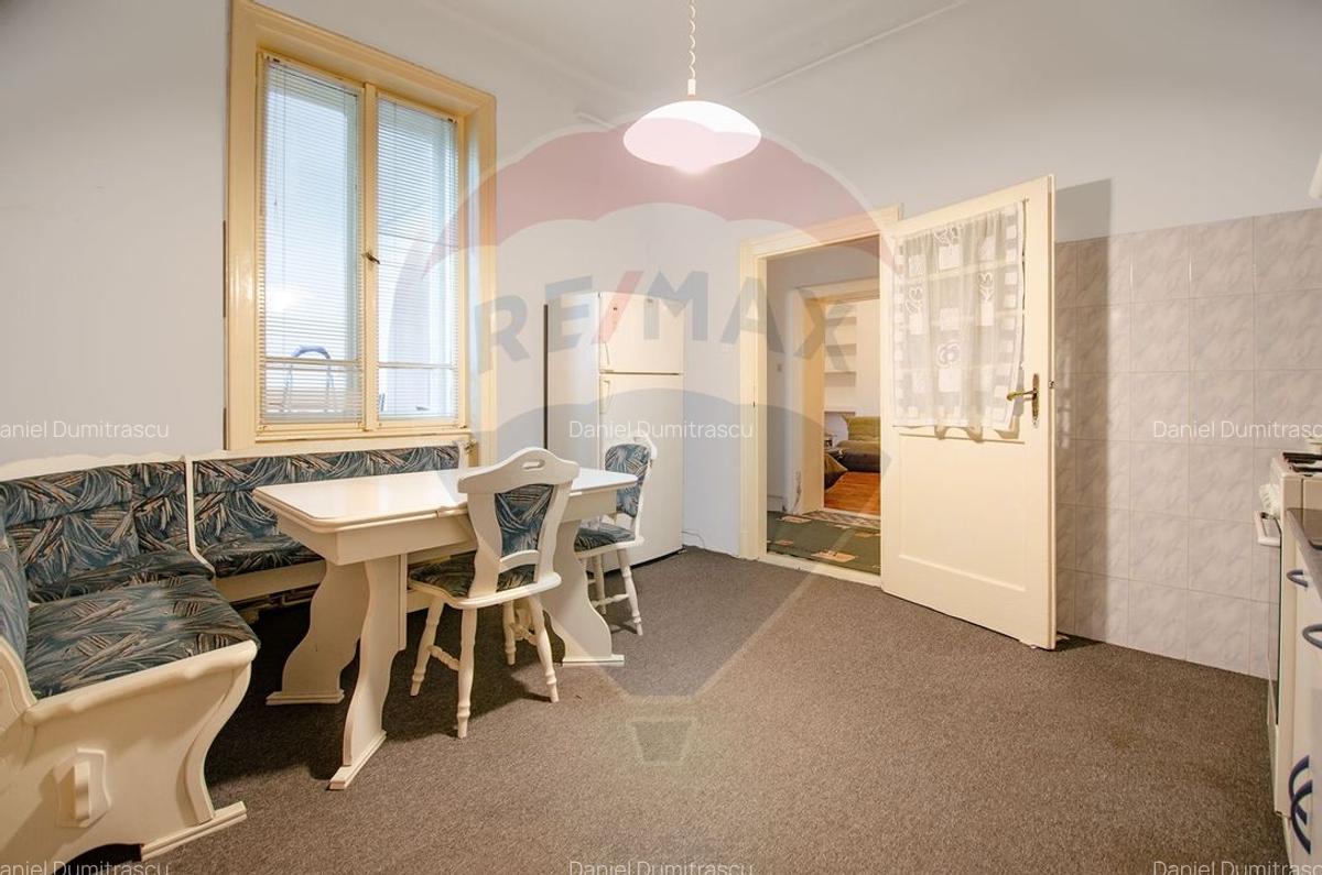 Apartament cu 3 camere de vanzare in zona Sinaia - 4