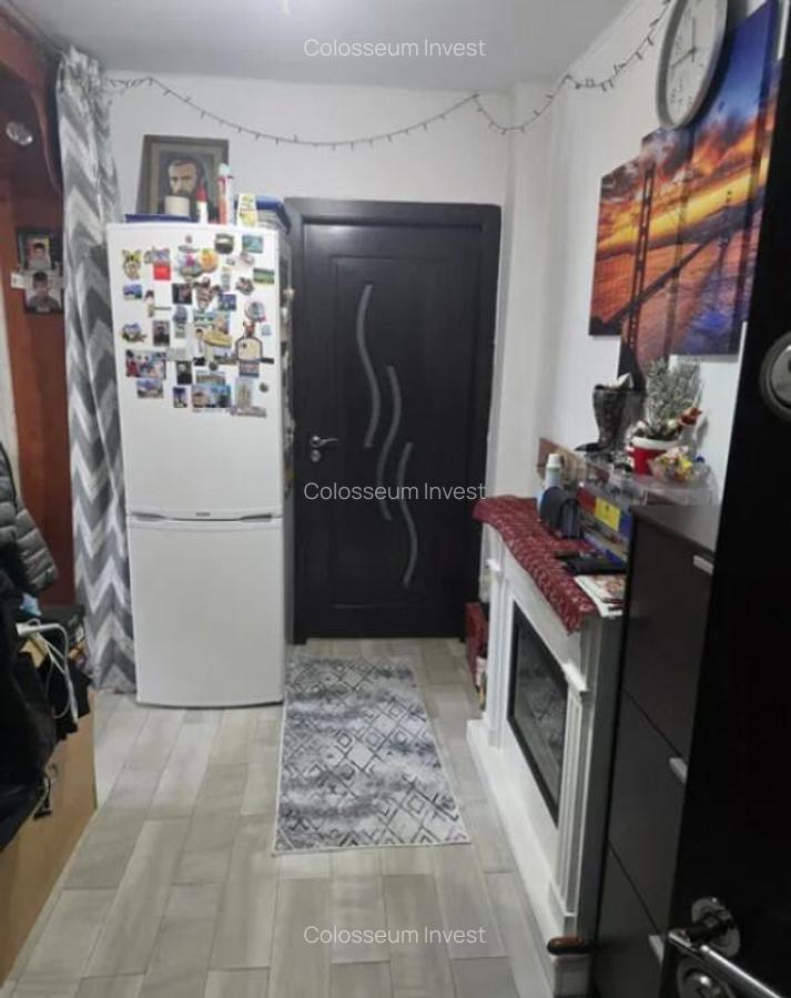 Apartament 2 camere, decomandat - zona Astra - 2