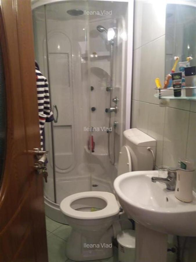 Apartament 3 camere decomandat 2 bai terasa 25mp parcare zona Turnisor - 6