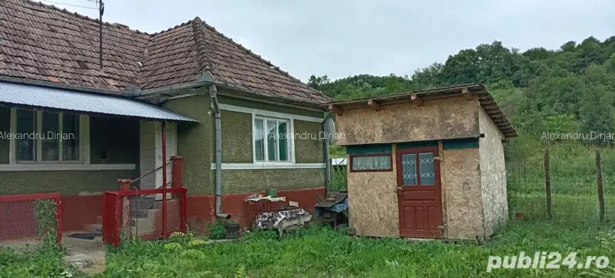 Vand casa in satul Nasal judetul Cluj Napoca , curte si gradina, total suprafa?a 22 de arii - 1