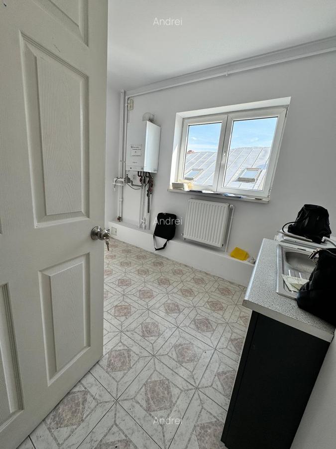 Apartament duplex  8 camere , cu garaj si boxa - 17