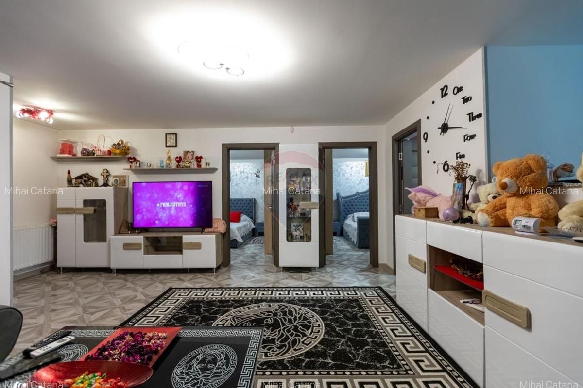 Casa / Vila cu 6 camere de vanzare com. Letea Veche, sat Radomiresti - 1
