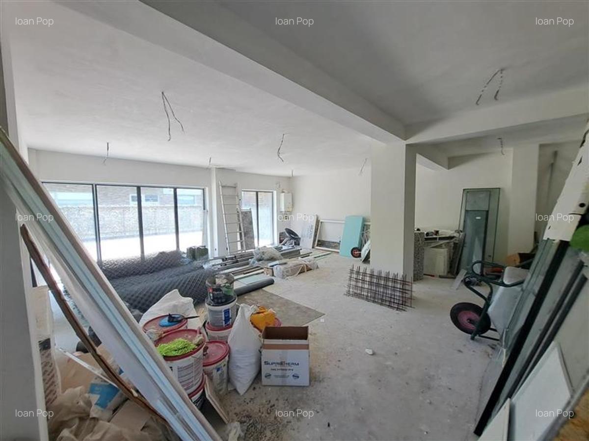 Spatiu comercial, 62 mp utili + 52 terasa, situat in cartierul Borhanci! - 1
