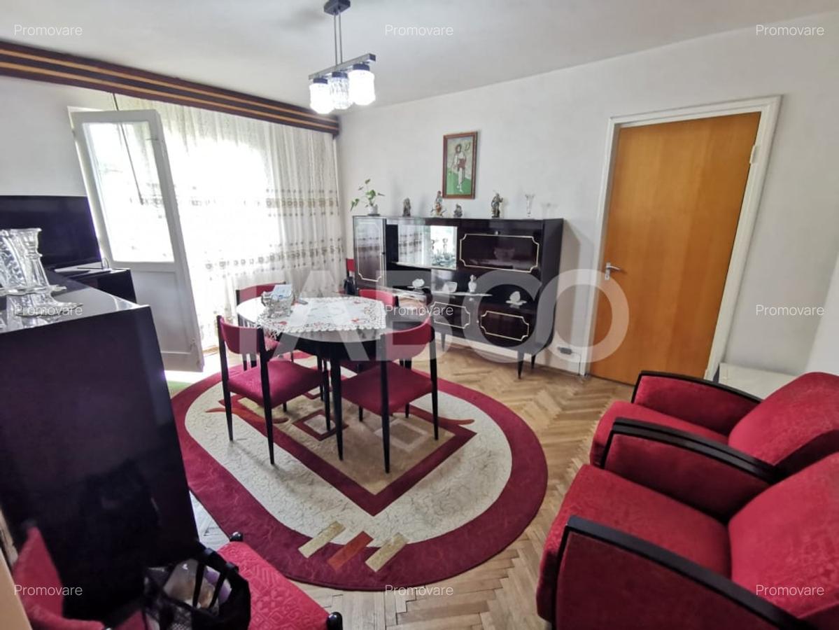 Apartament cu 3 camere la etajul 2 in zona Mihai Viteazul - 1