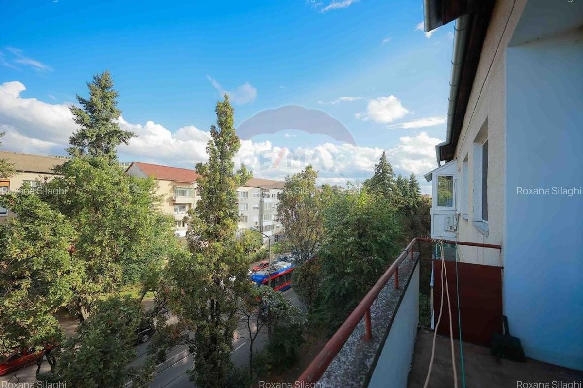 Apartament cu 3 camere de vanzare, zona Rogerius - 19