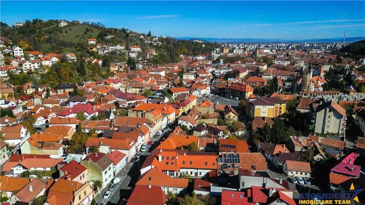 FILM! Eleganta si confort, in cetatea istorica a Brasovului, vedere spre Tampa - 8