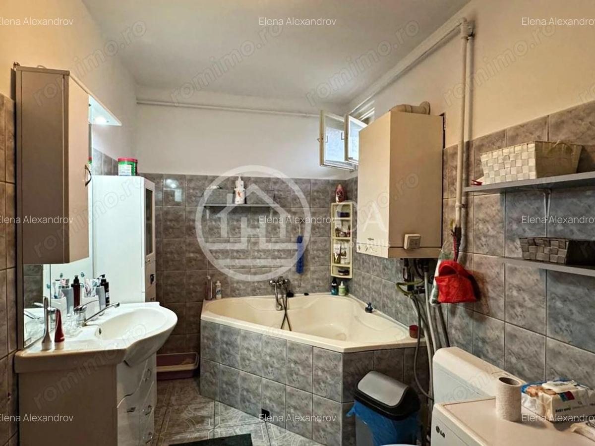 Casa de vanzare cu 4 camere si teren de 1000 mp in Salard, Bihor - 17