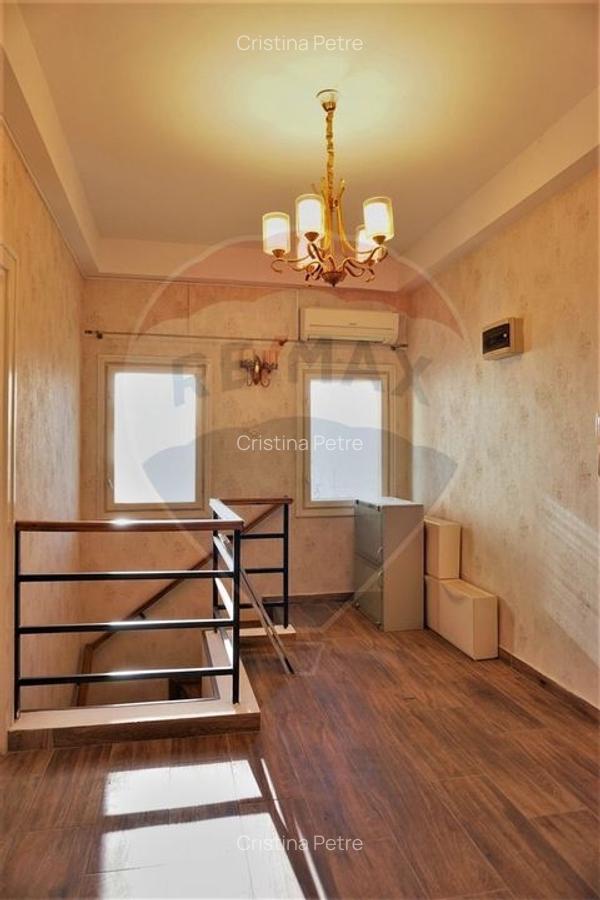 Casa / Vila cu 7 camere de vanzare in zona Bucurestii Noi - 4