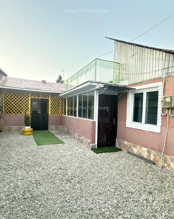 Casa individuala cu garaj ?i curte Sector 5 Strada Flautului - 1