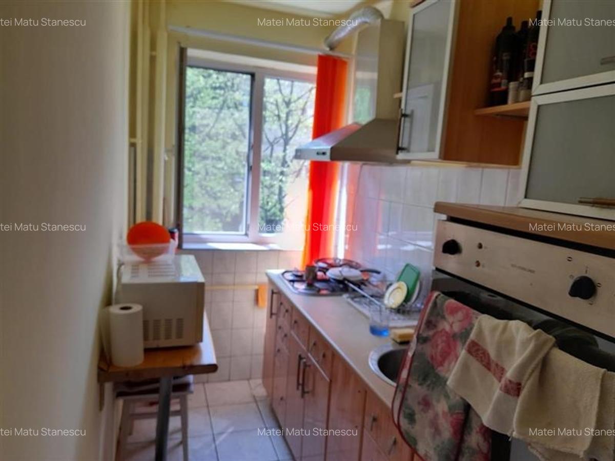 Apartament cu 3 camere decomandat în Circumvalațiunii - 13