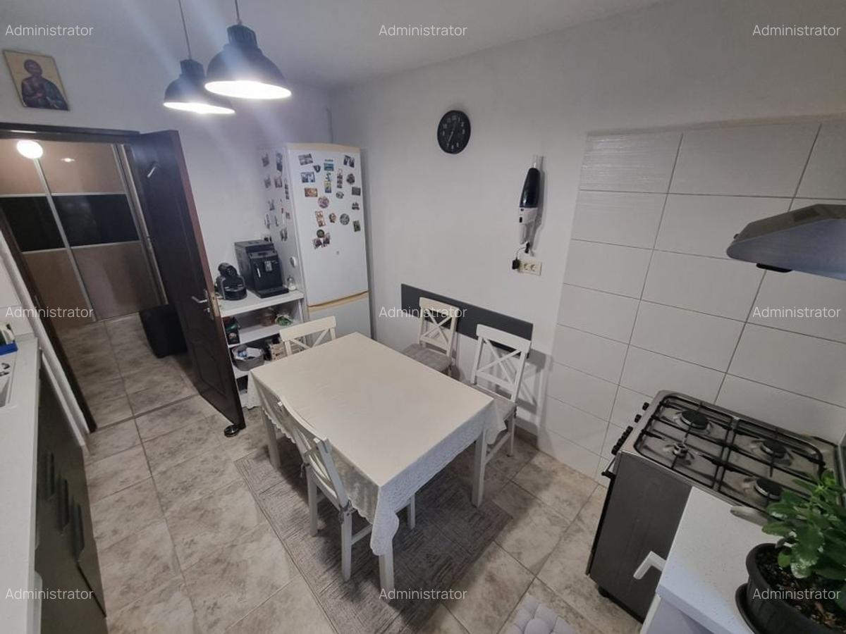Apartament zona Poarta 6 - 6