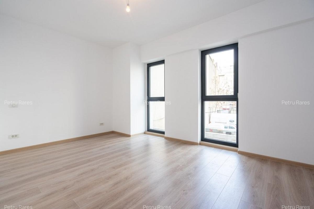 Apartament cu 3 camere decomandat în Victoriei - 18