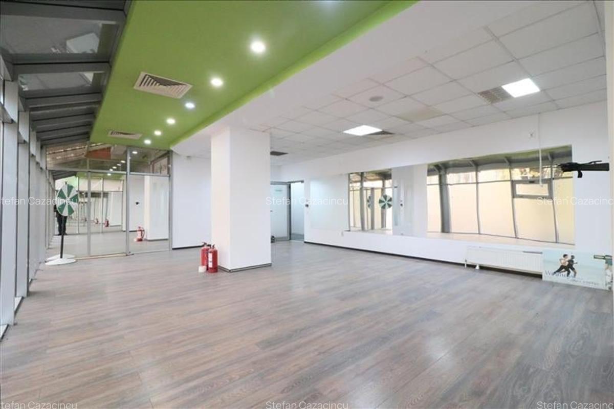De Inchiriat Spatiu Comercial Nicolina 330 mp - 1