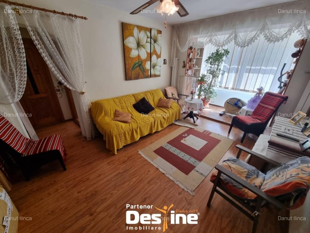 Pascani zona Deal - apartament 2 camere 48 mp, izolat, mobilat si utilat - 1