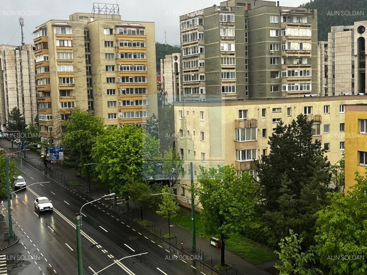 Apartament cu 4 camere decomandat în Griviței - 3