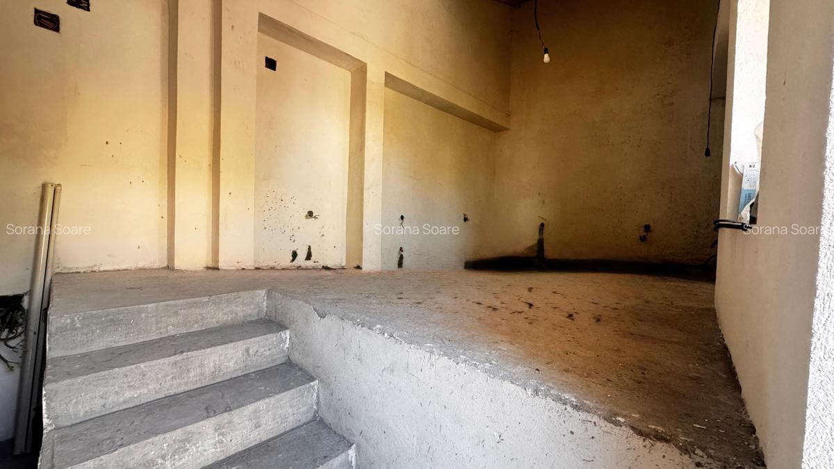 Casa cu terasa, de inchiriat, pentru activitati comerciale - 1