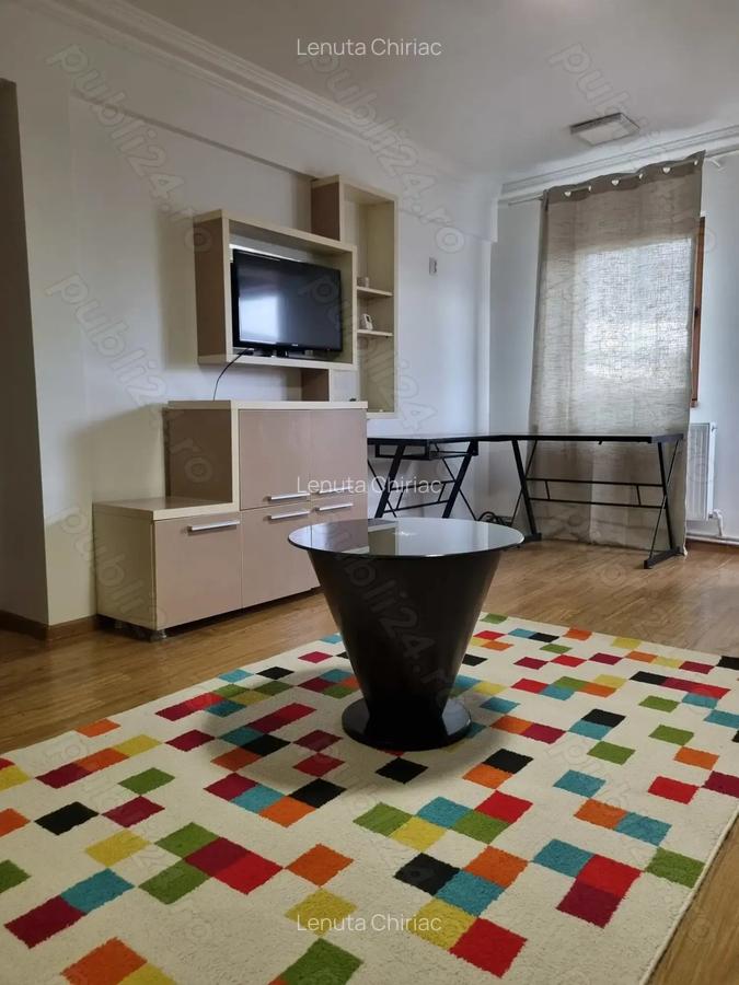Proprietar vand apartament doua camere open space - 2