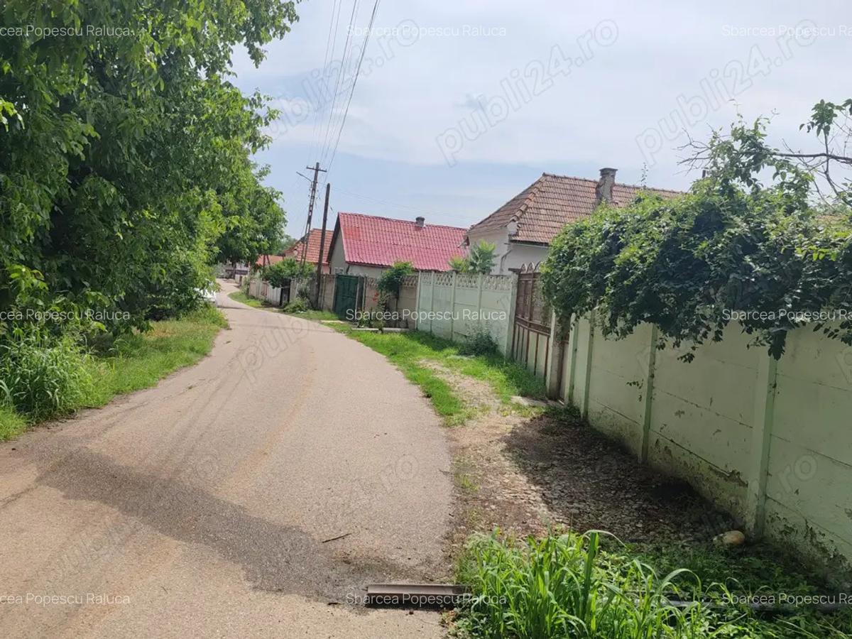 Casa de vanzare langa padure-liniste, aer curat ?i peisaje de vis - 10