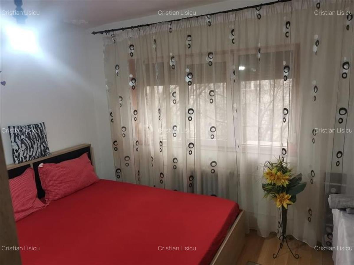 Apartament 2 camere decomandat etaj 4 zona Lipovei - 12