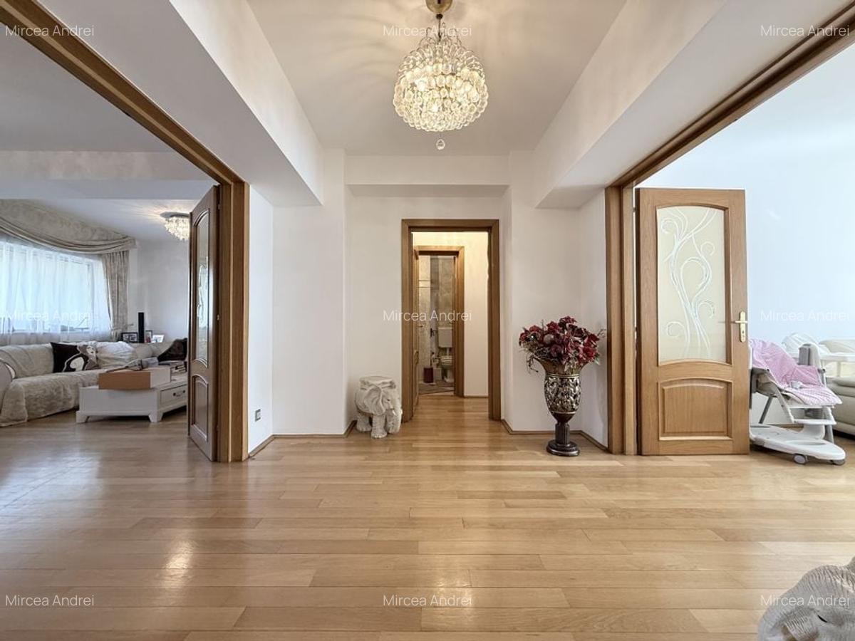 Apartament cu 4 camere decomandat, mobilat în Unirii - 1