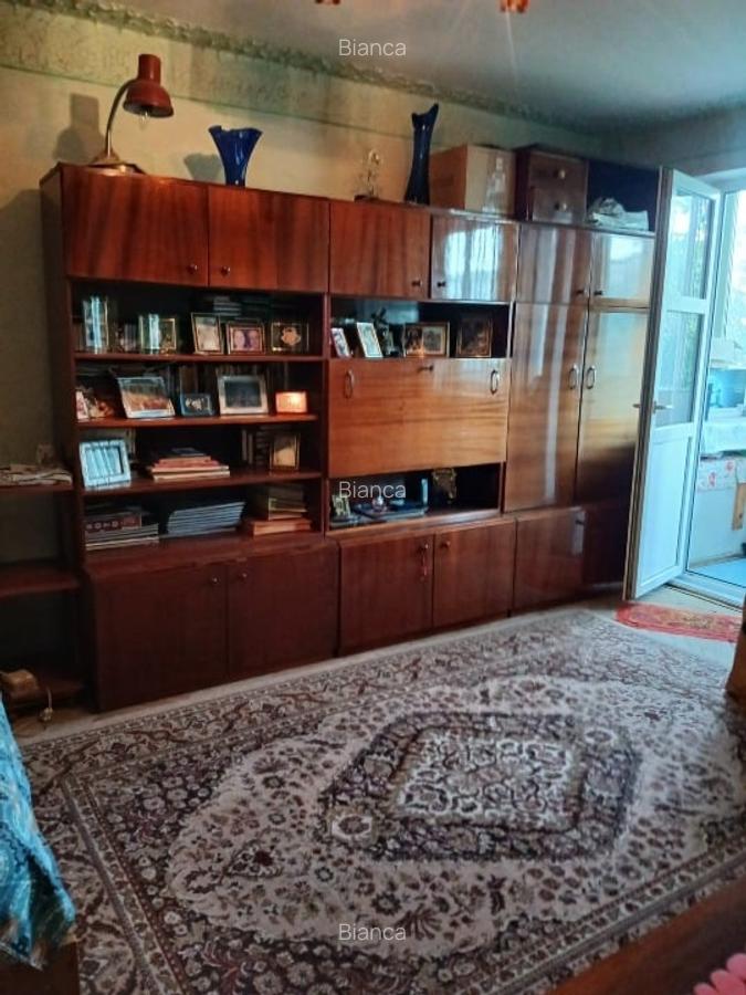 Apartament cu 2 camere decomandat în Km 4-5 - 6