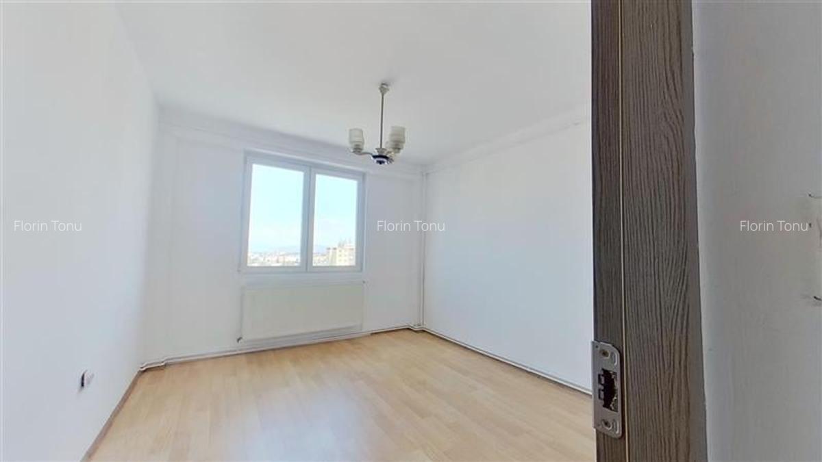 Apartament cu 3 camere semidecomandat în Vlahuță - 12