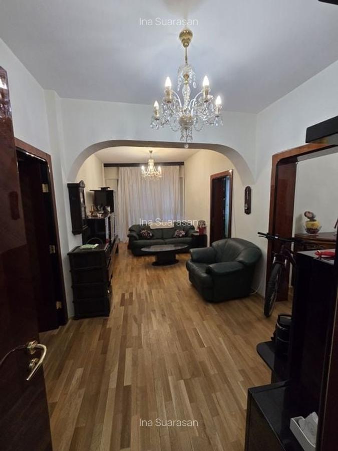 De vanzare Apartament 4 camere Vasile Lascar, Central, Creditabil - 1