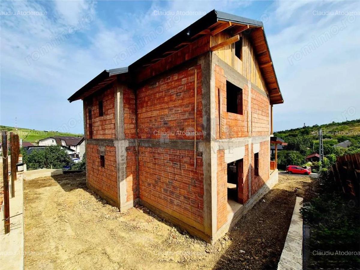 Casa de vanzare cu priveliste frumoasa - 20