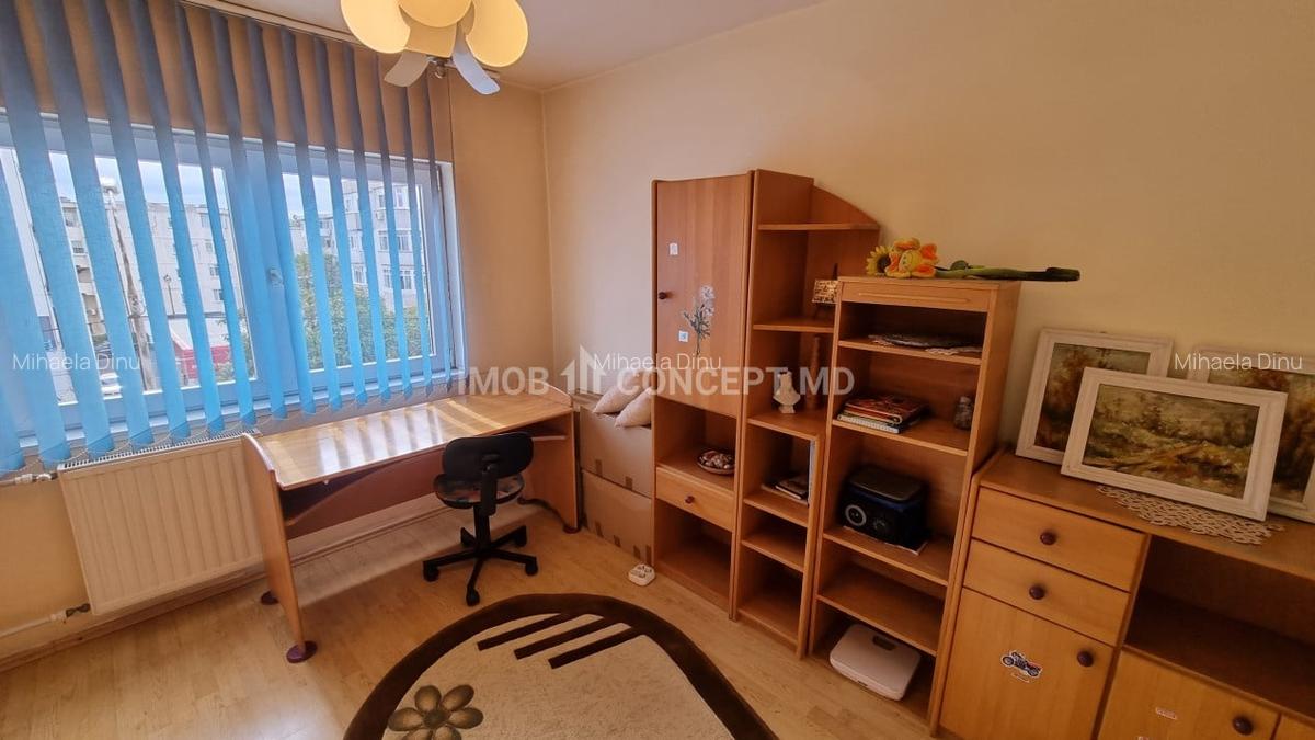 Inchiriere apartament 3 camere, spatios, in zona Democratiei - 11