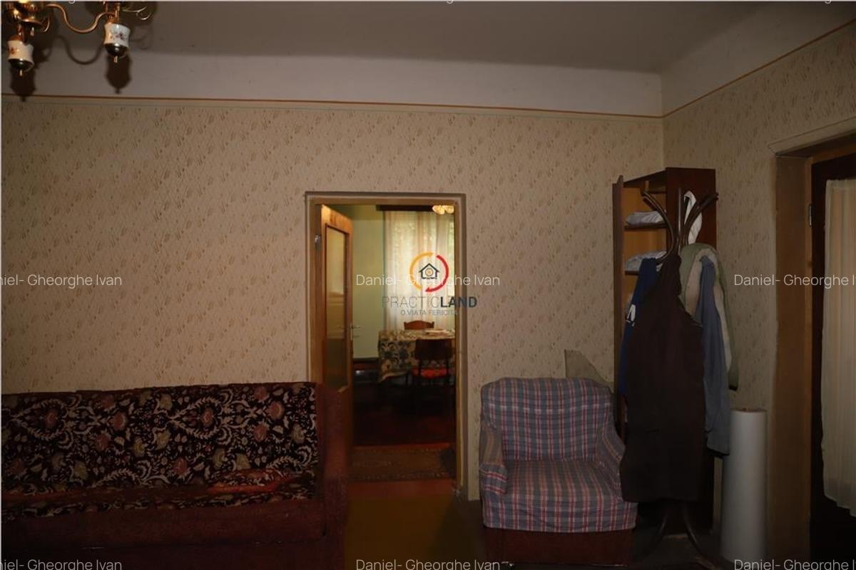Casa cu Front la Doua Strazi O Oportunitate Unica - 7 Casa cu Front la Doua Strazi O Oportunitate Unica - 7
