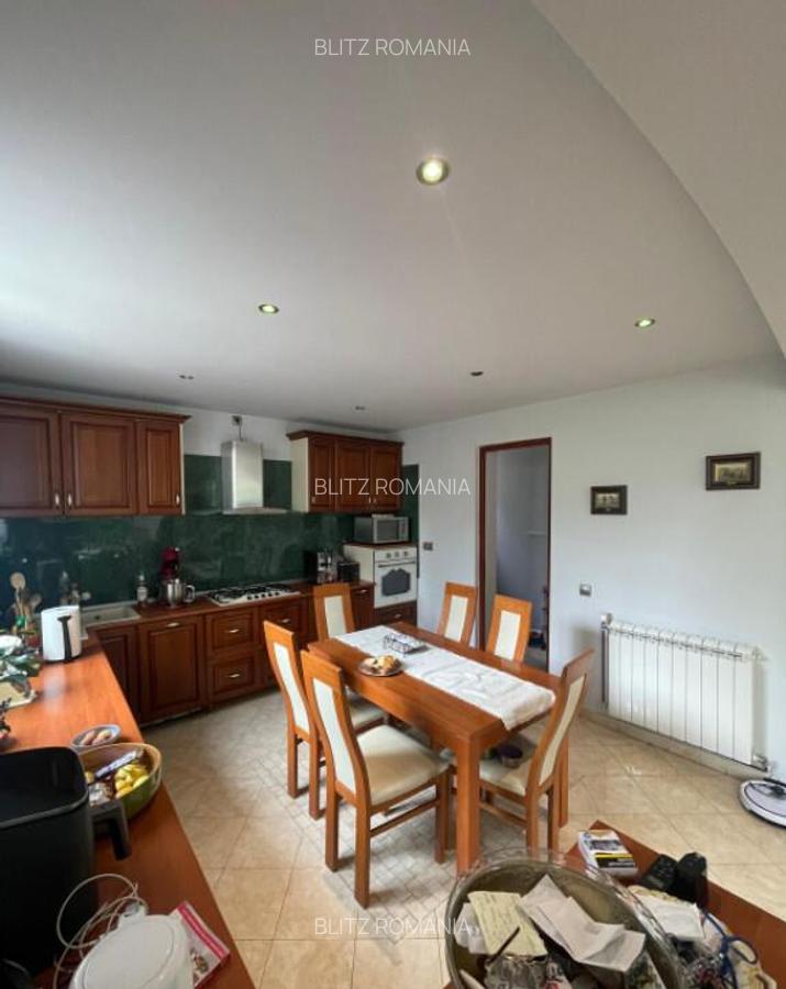 Casa P+1, cu Piscina si Garaj Dublu, 340 mp, 17 ari teren, z - 11