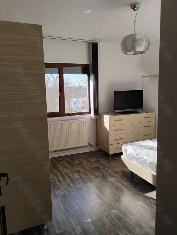 Vand apartament cu 2 camere decomandat etaj 1 Calarasi str Progresul - 9 Vand apartament cu 2 camere decomandat etaj 1 Calarasi str Progresul - 9