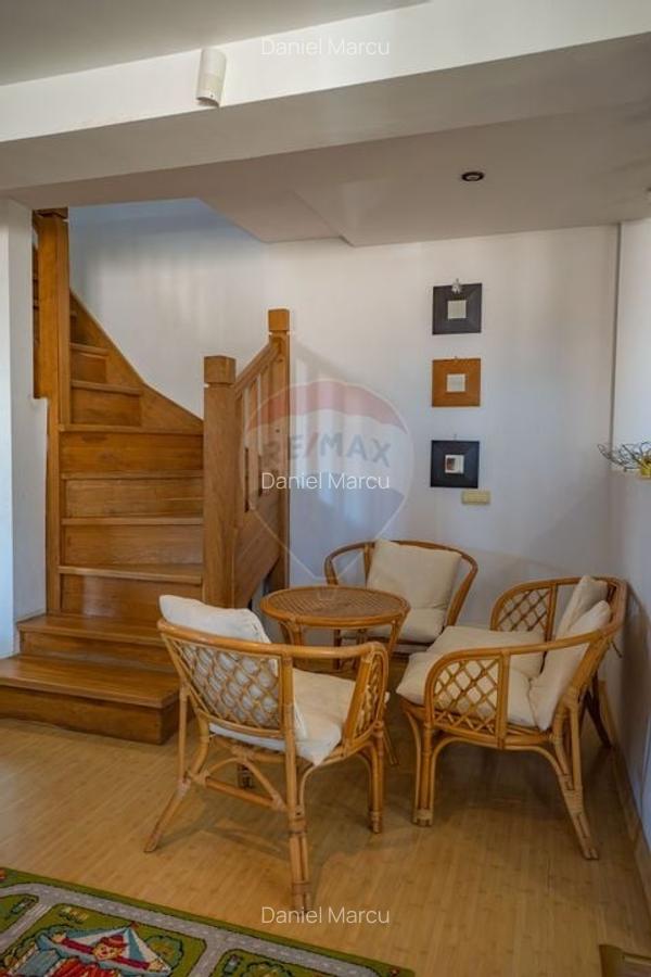 Casa / Vila de Vanzare - 8