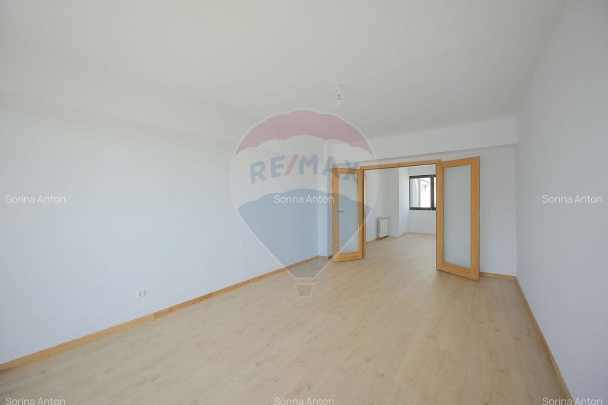 De vanzare apartament cu 3 camere in zona Decebal - 2