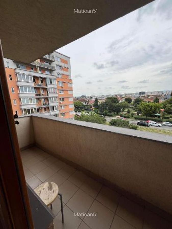 Inchiriez  apartament  cu 3 camere - 7