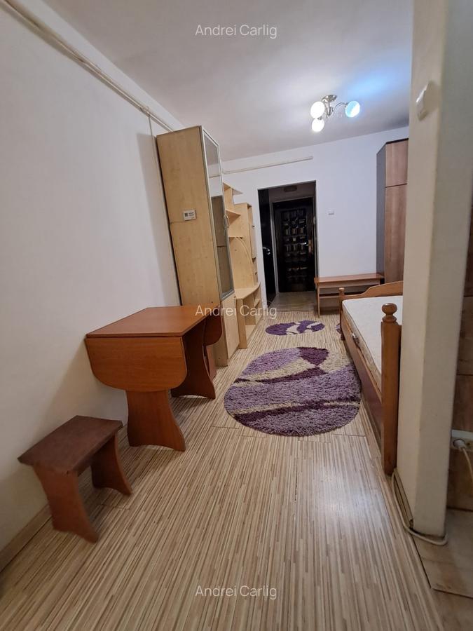 Garsoniera Alexandru cel Bun, Posta - 1