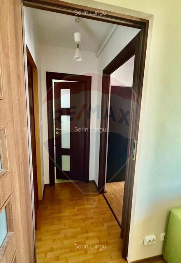 Apartament cu 3 camere de inchiriat in zona 1 Mai - 9