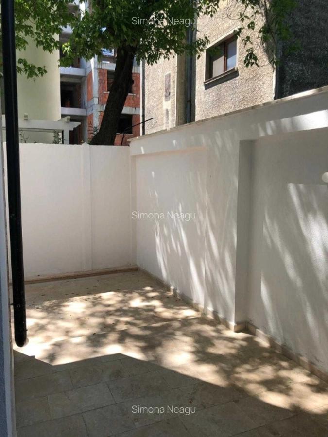 VILĂ MODERNĂ CU 8 CAMERE | ZONA DOROBANȚI - TVR | 300 MP UTILI | CURTE PRIVATĂ - 6