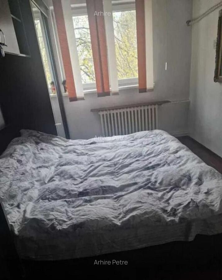 Apartament 3 camere, decomandat , etajul 1/10 - 6