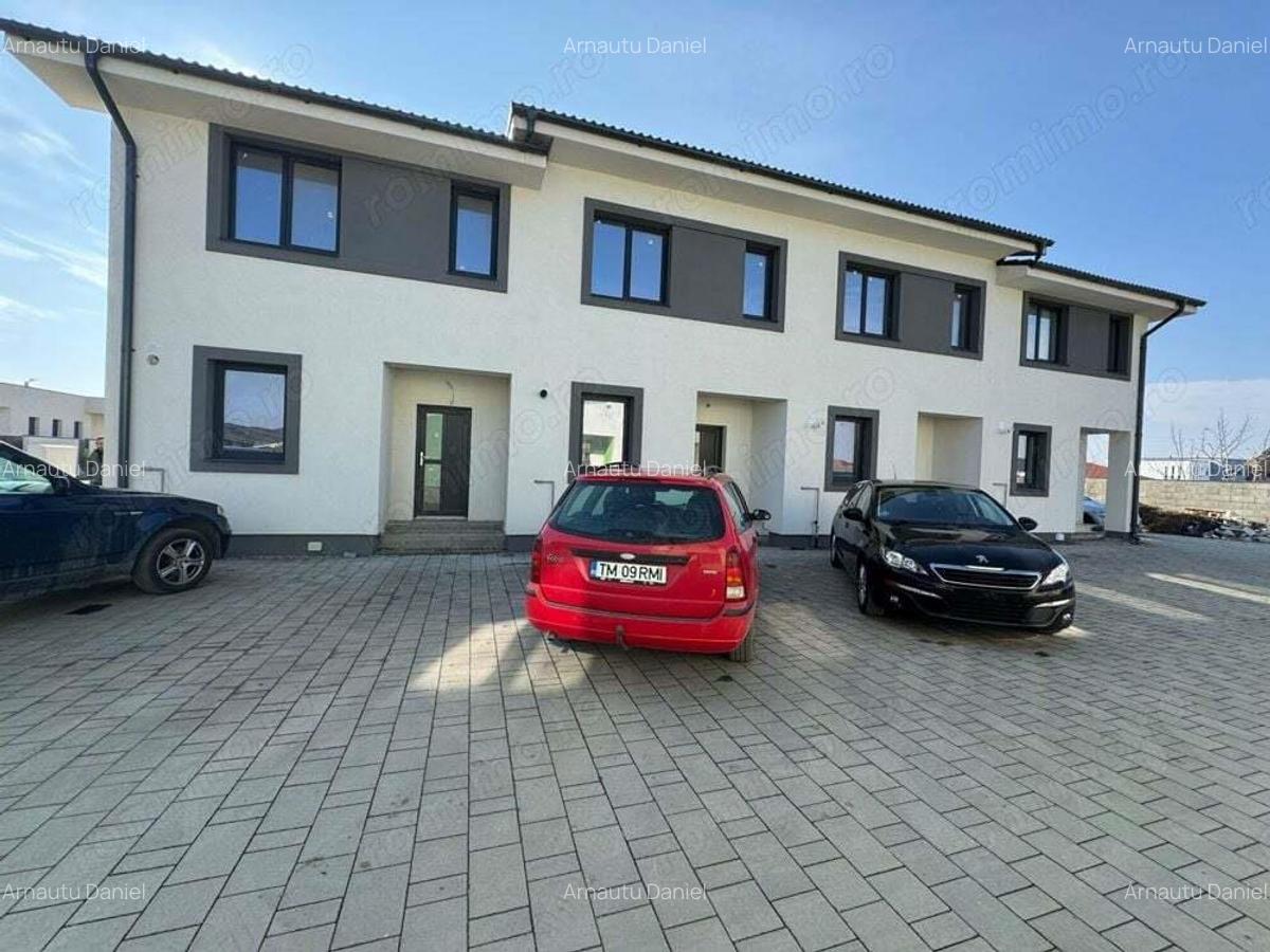 Casa Insiruita Mosnita Noua, toate utilitatile langa Lidl 1 - 12